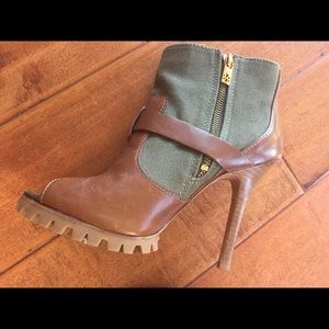 Tory  Burch ankle bootie